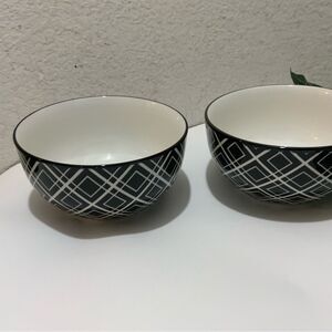 Lot of 2 Dover & York Black White Geometric Ceramic 5.5” Bowls B4